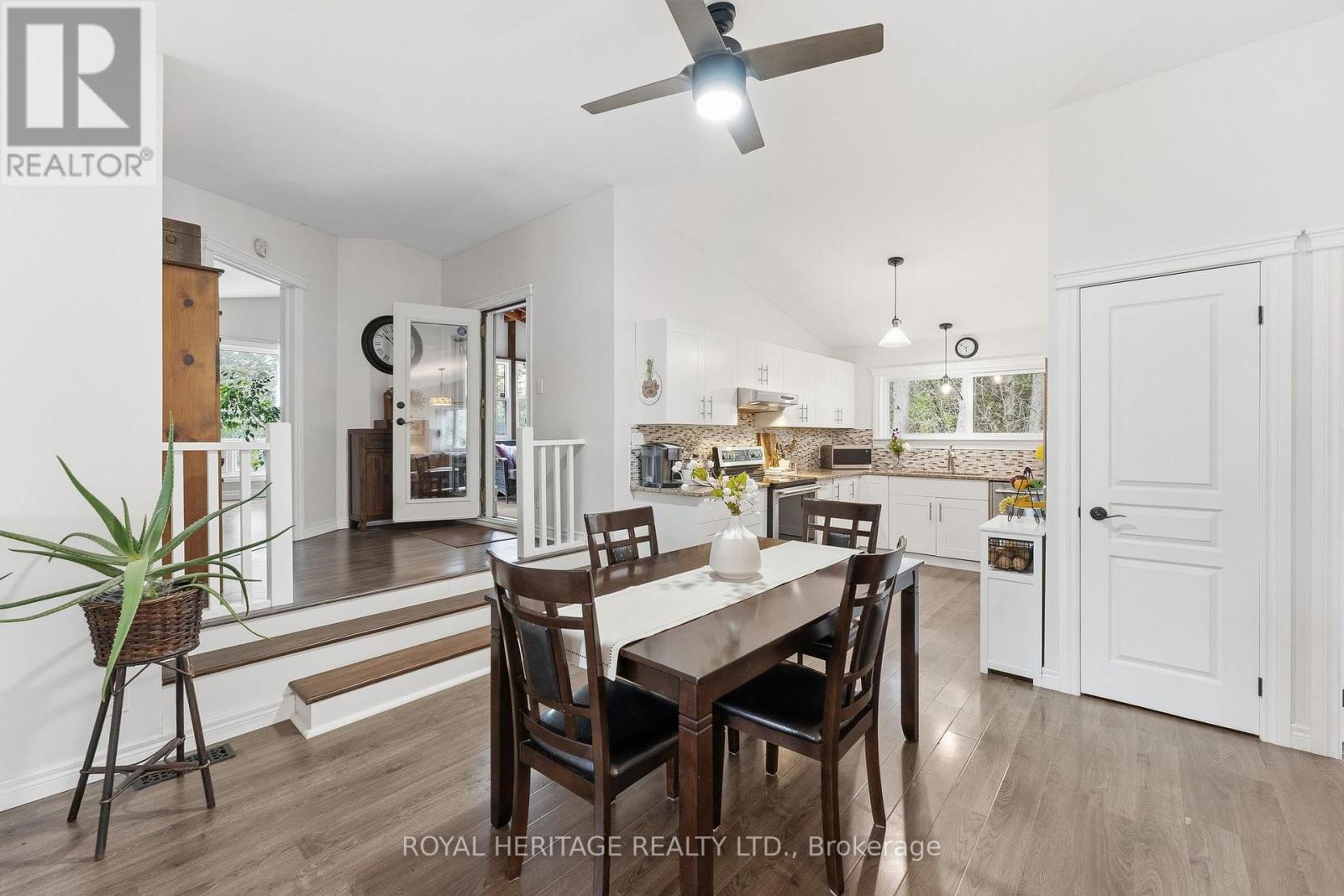 30 STOCKDALE ROAD - 8