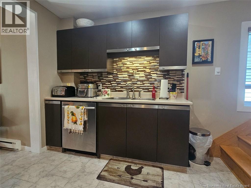 11 33rd Avenue - 5