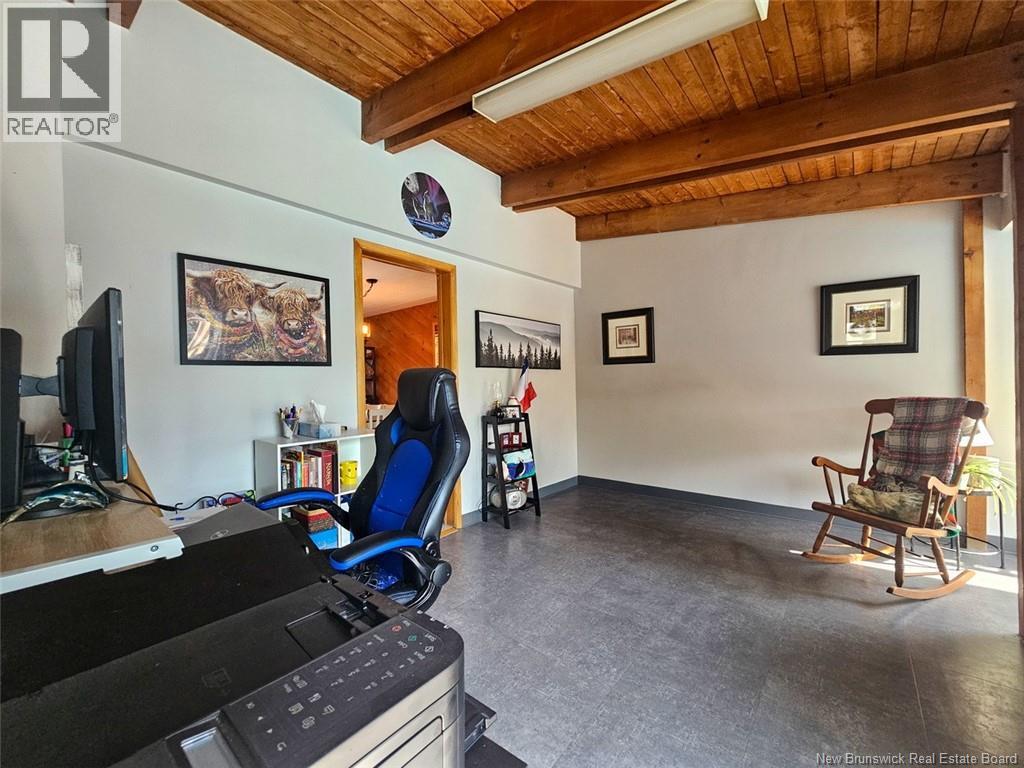 11 33rd Avenue - 10