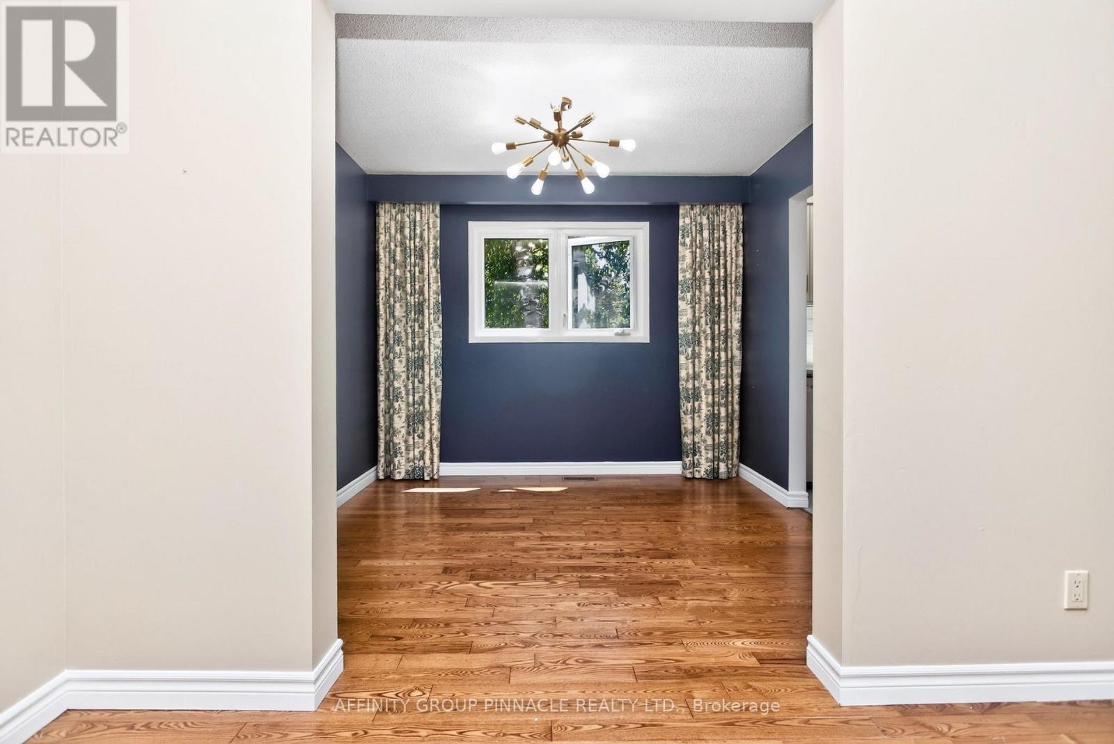 7 REDWING STREET - 11