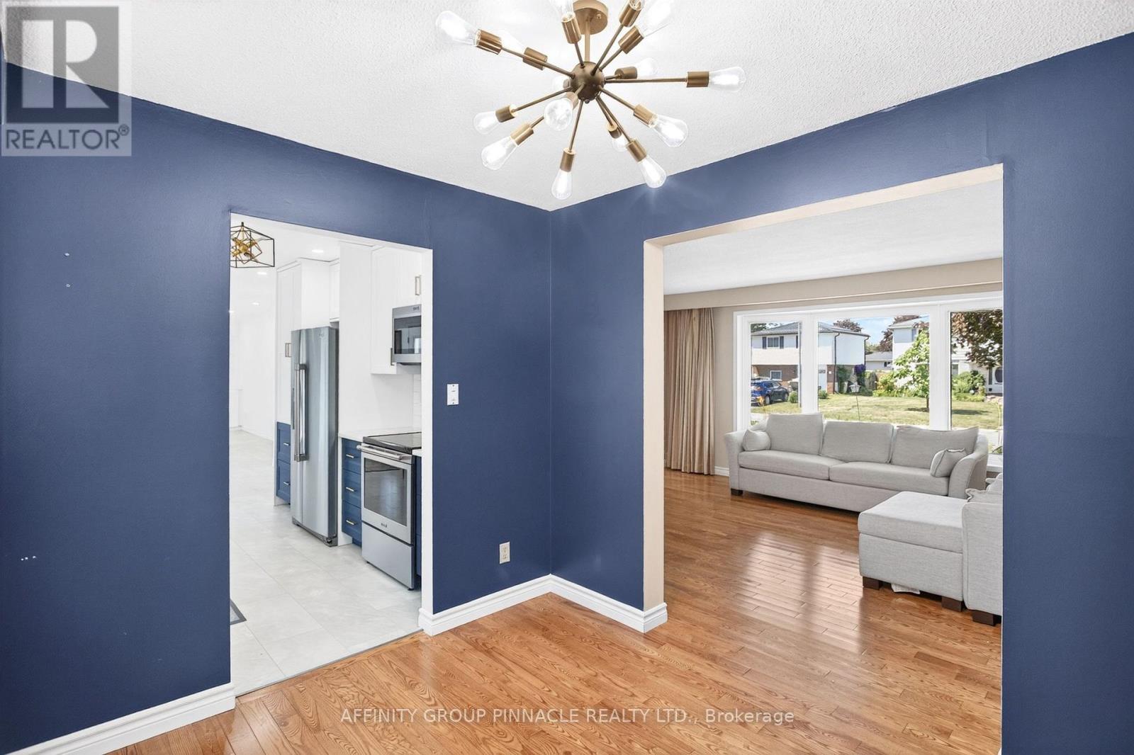 7 REDWING STREET - 12