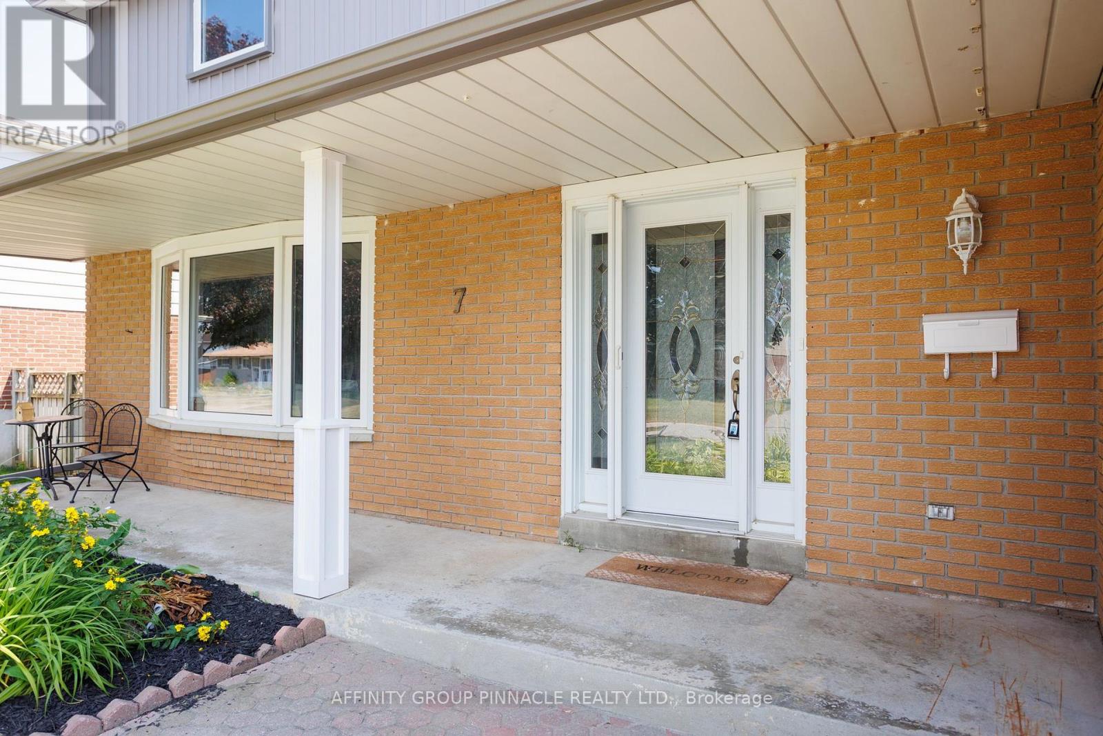 7 REDWING STREET - 4