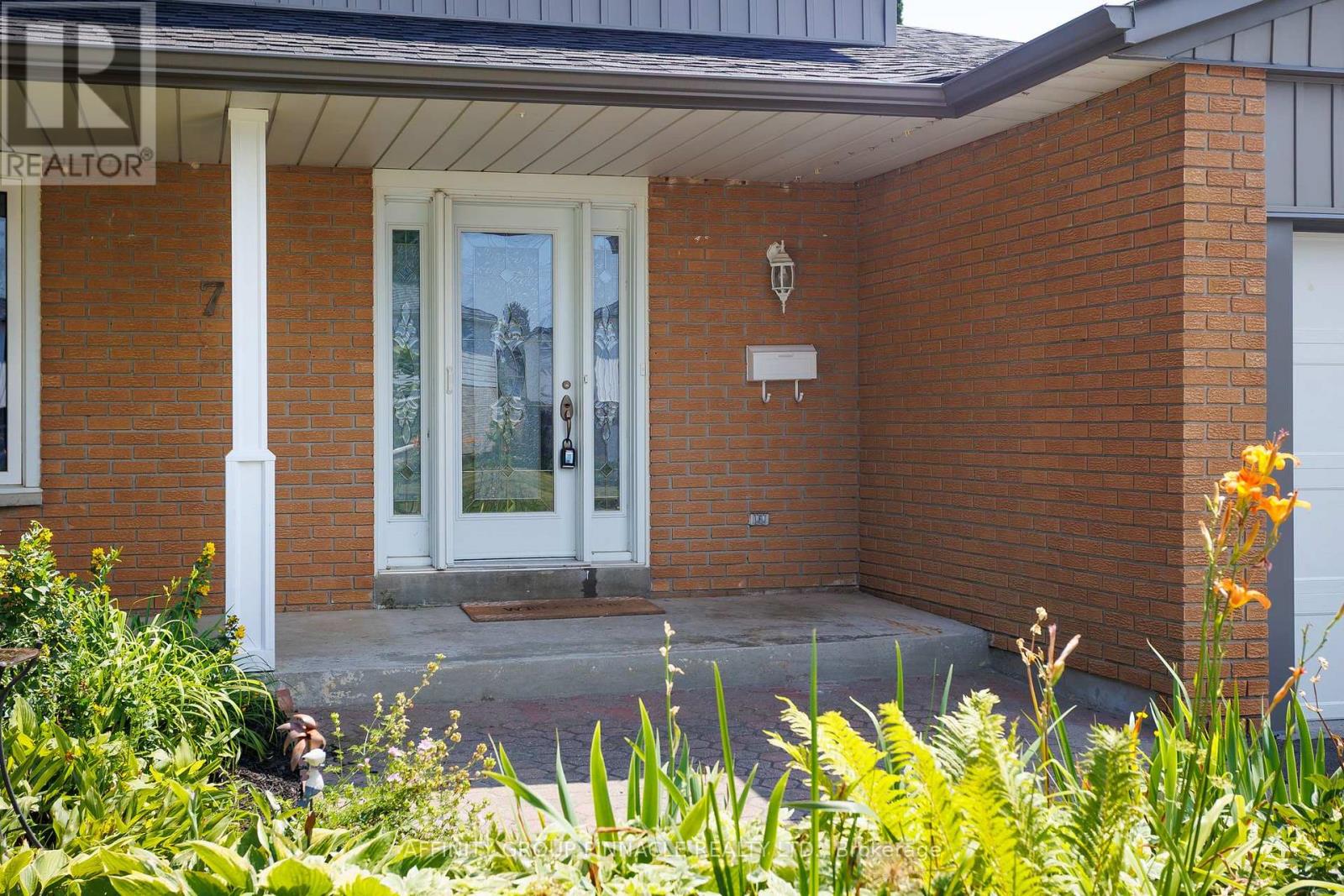 7 REDWING STREET - 6