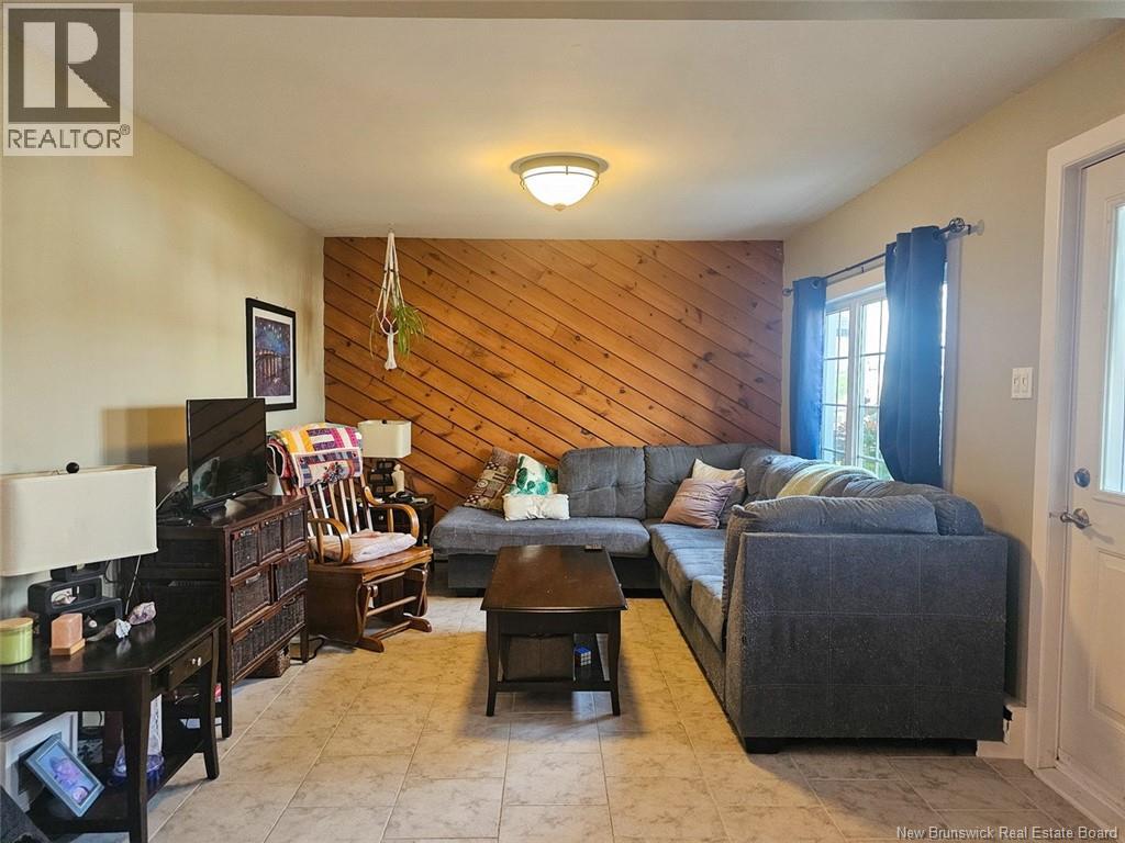 11 33rd Avenue - 12
