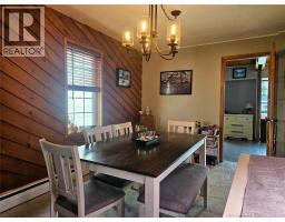 Dining room - 11 33rd Avenue, Edmundston, NB E3V1S3 Photo 7