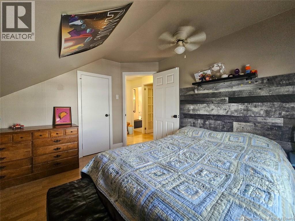 11 33rd Avenue - 22