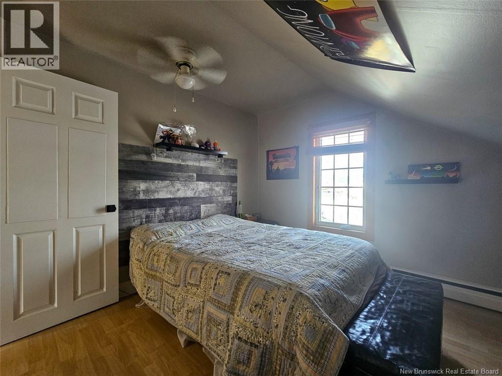 11 33rd Avenue - 23