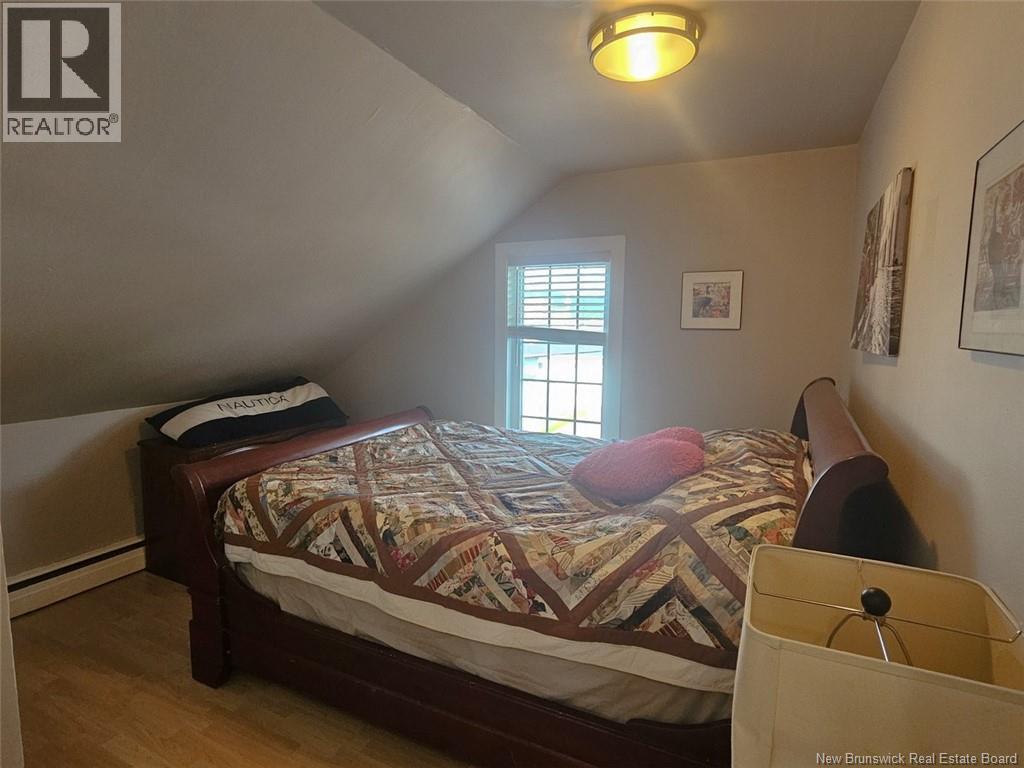 11 33rd Avenue - 17