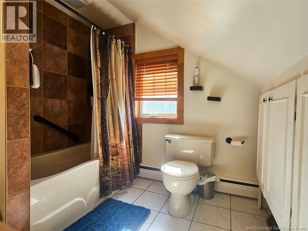 11 33rd Avenue - 25