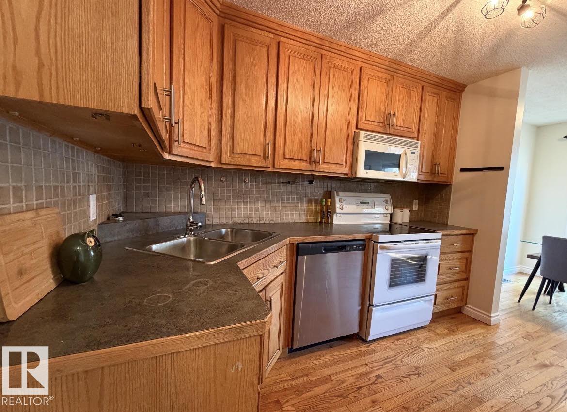 #13 9310 Morinville DR - 12