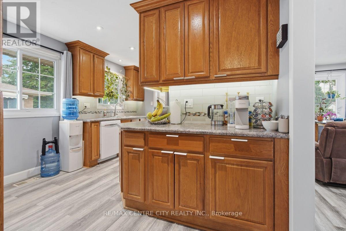 1199 JALNA BOULEVARD - 11