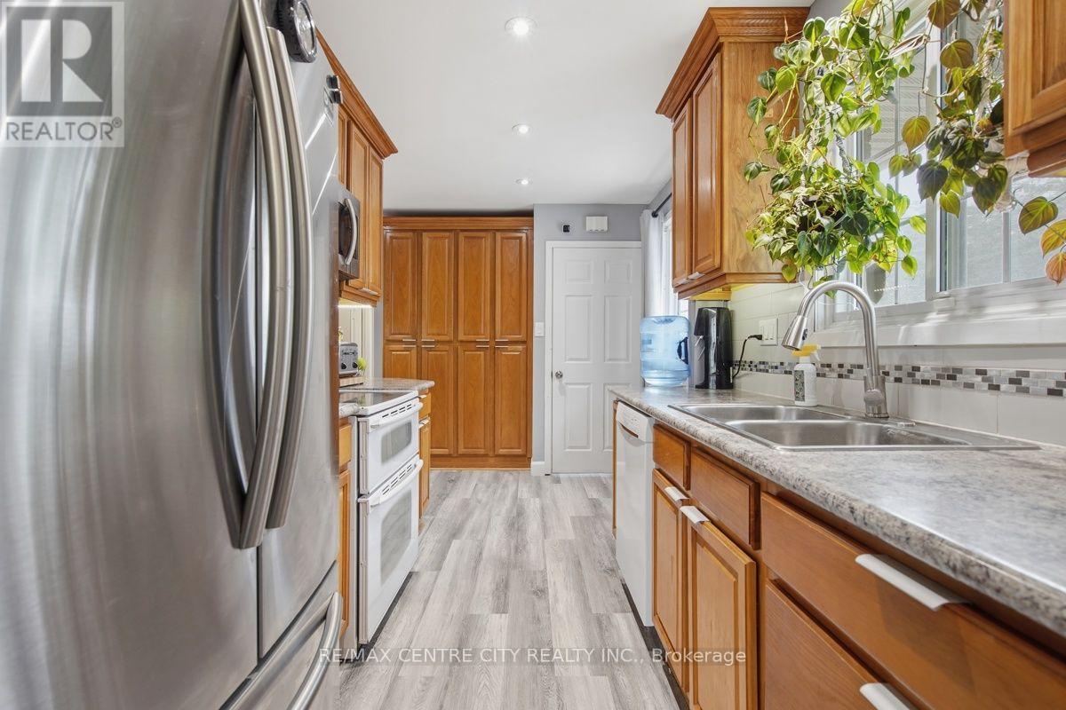 1199 JALNA BOULEVARD - 13