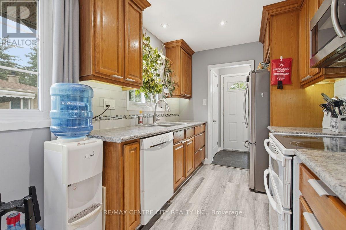 1199 JALNA BOULEVARD - 15
