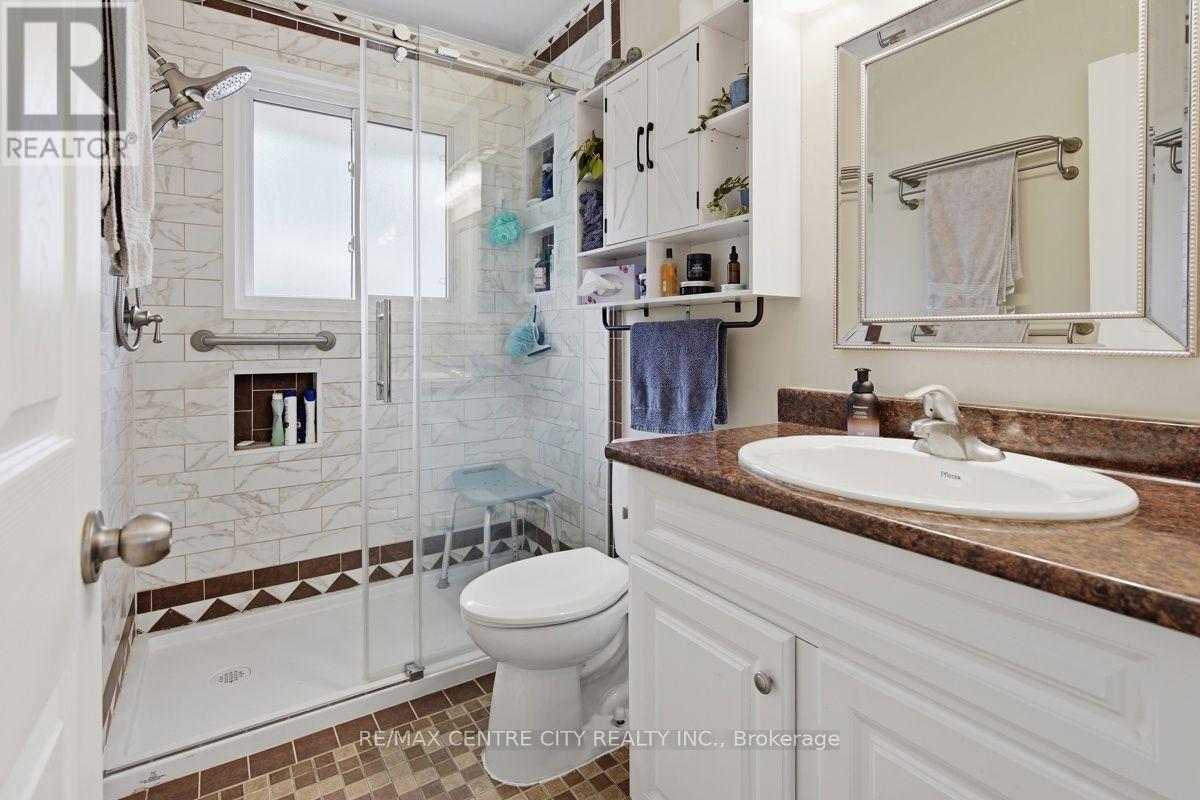 1199 JALNA BOULEVARD - 21