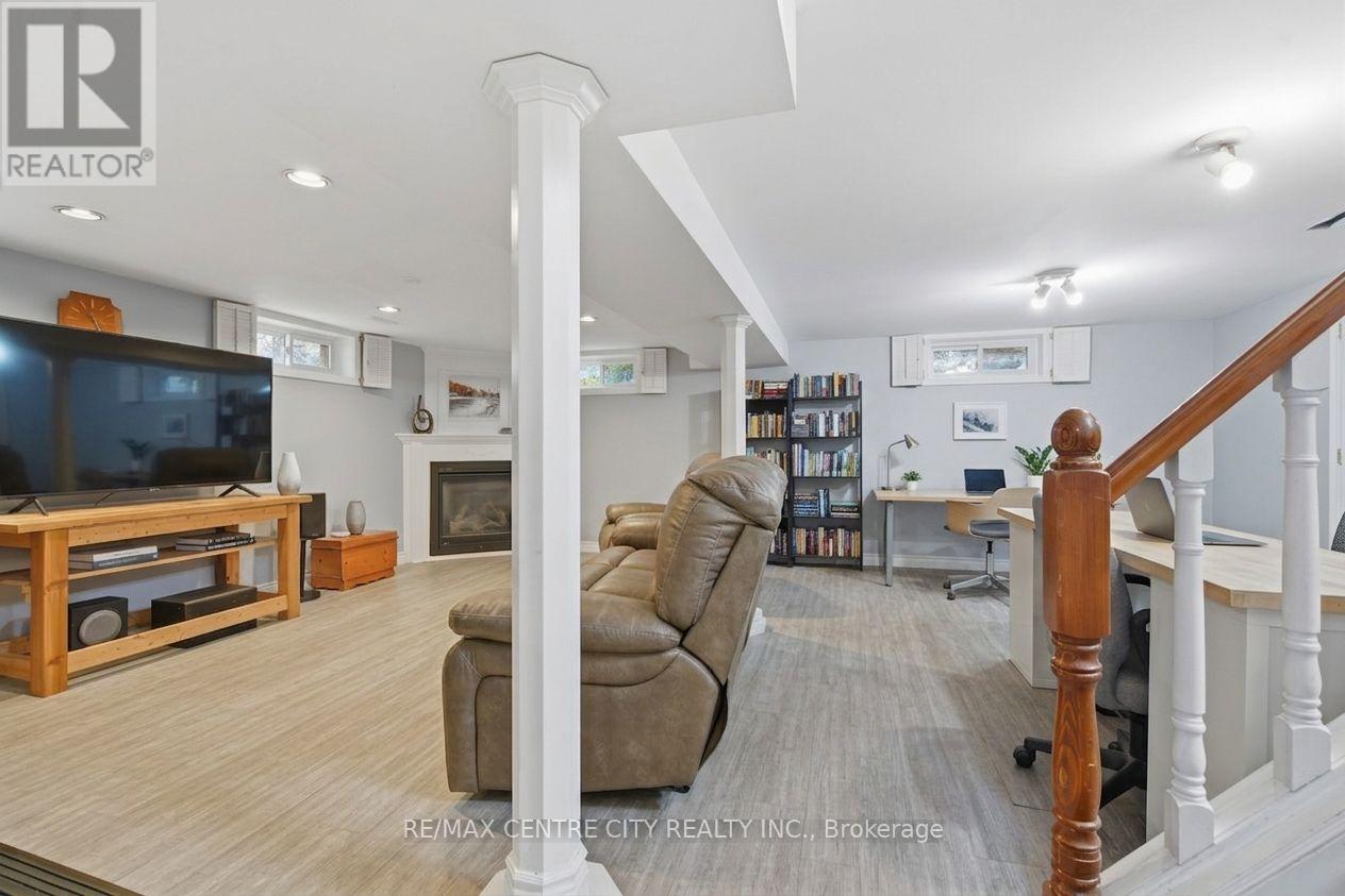 1199 JALNA BOULEVARD - 24