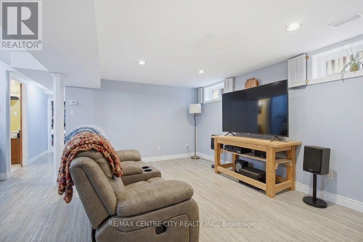 1199 JALNA BOULEVARD - 26