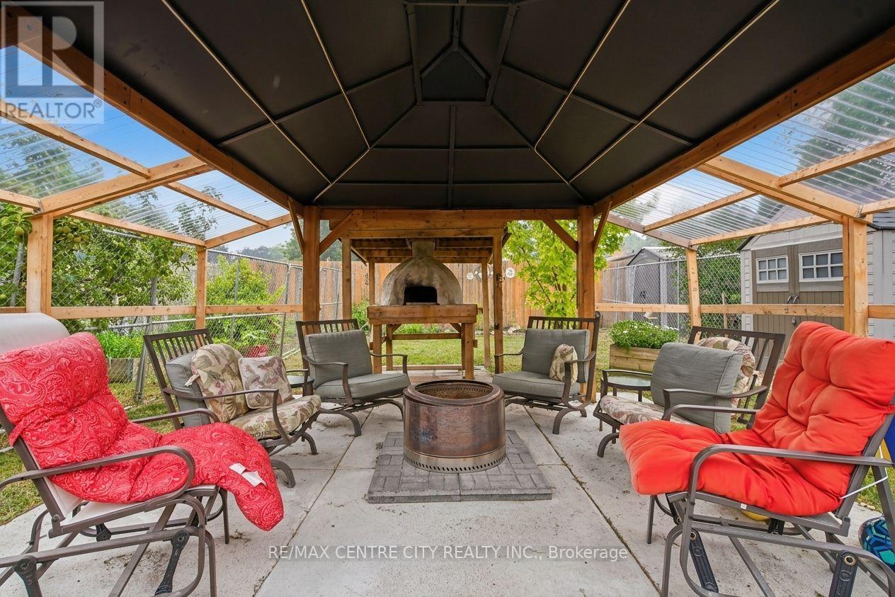 1199 JALNA BOULEVARD - 37