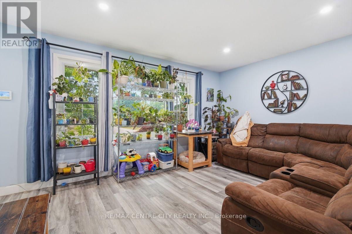 1199 JALNA BOULEVARD - 7