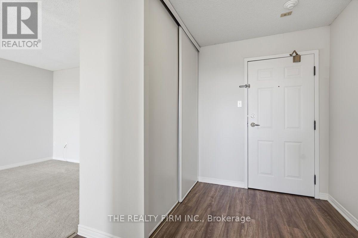 #904 76 BASELINE ROAD W - Image 5
