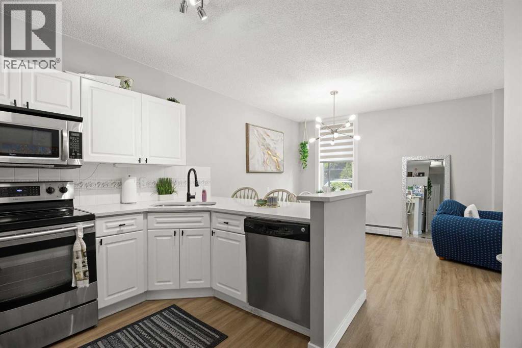 #102 1328 13 Avenue SW - 14