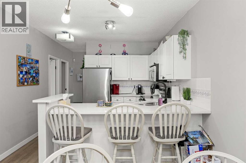 #102 1328 13 Avenue SW - 16