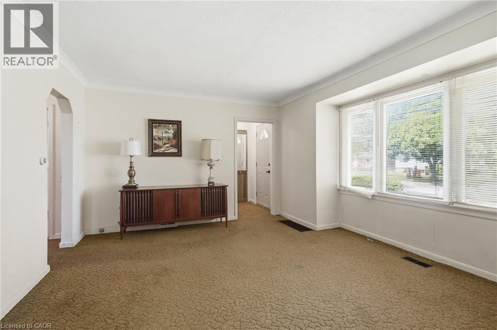 34 EATON Place - 6