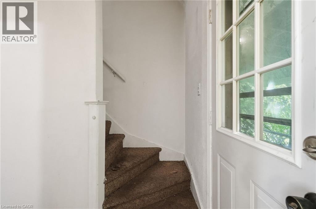 34 EATON Place - 15