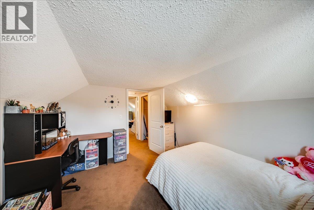 890 9TH Avenue - 19