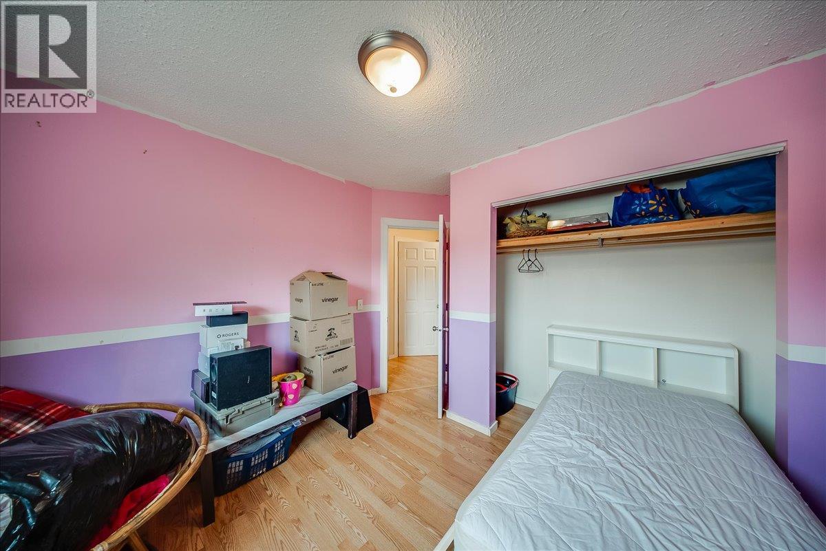 890 9TH Avenue - 16
