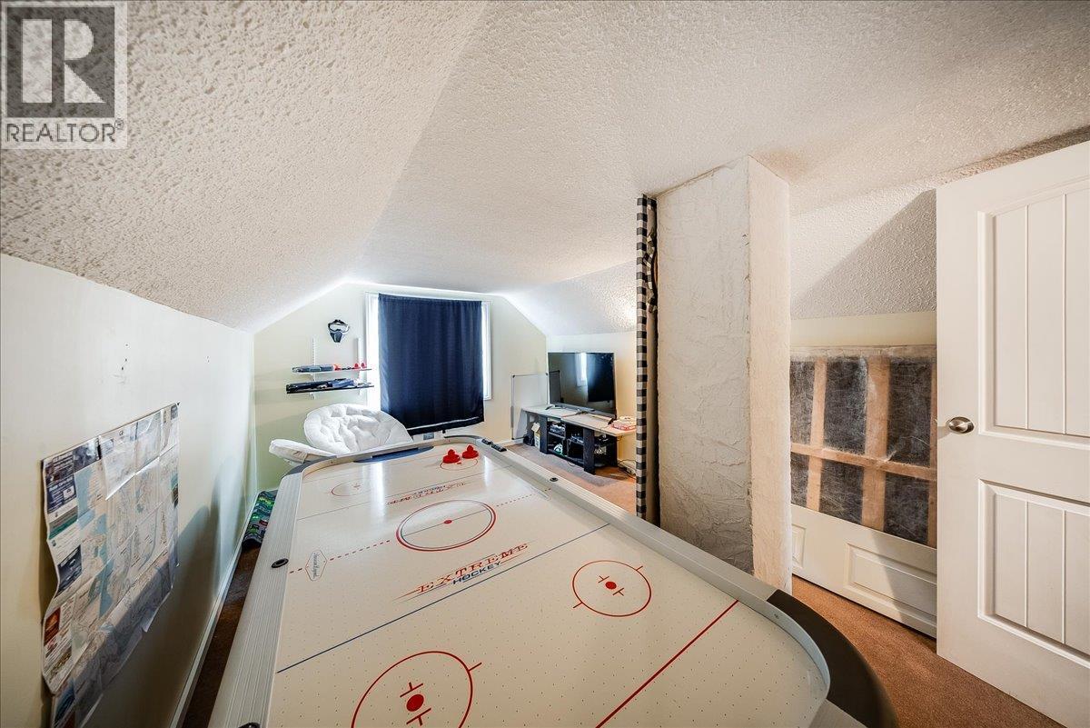 890 9TH Avenue - 20