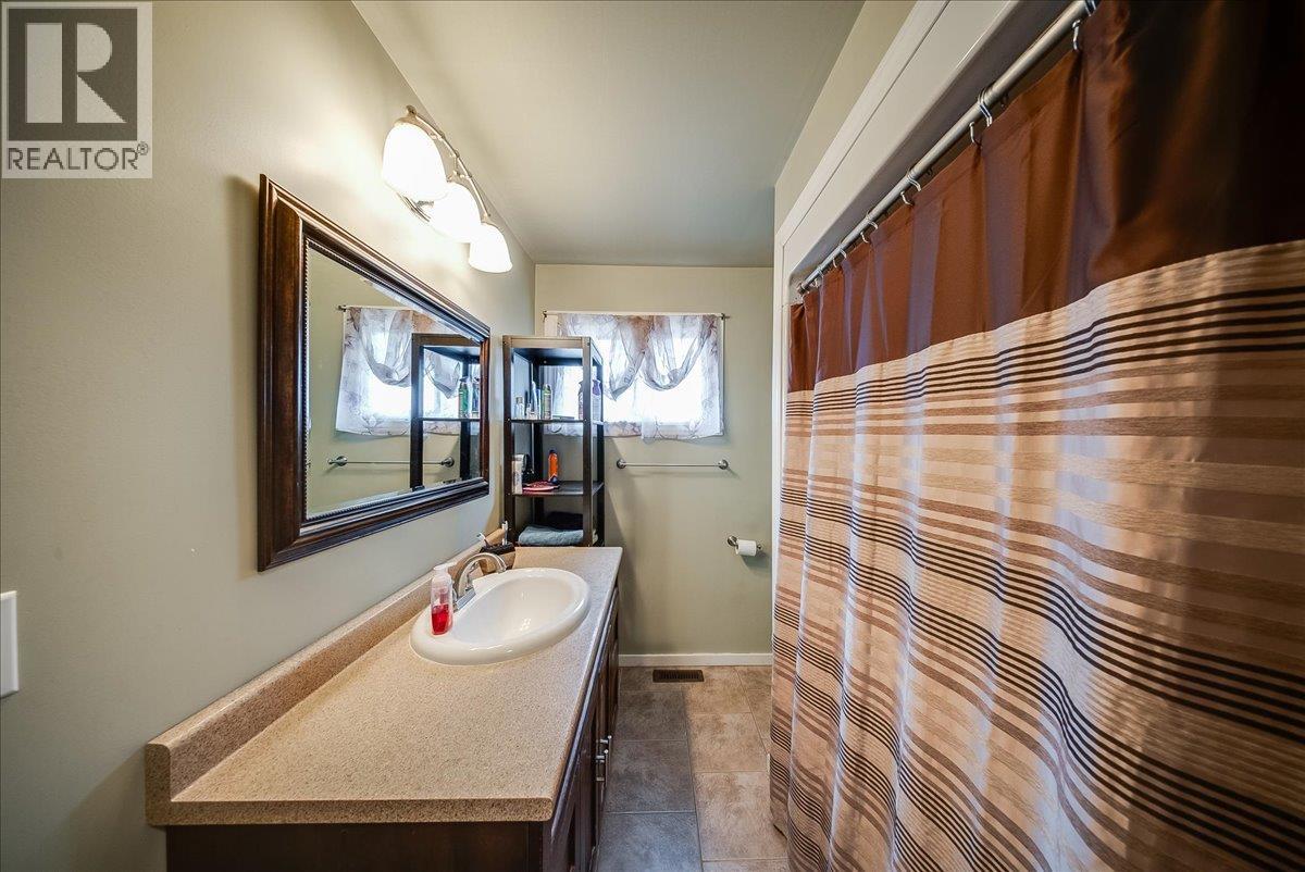 890 9TH Avenue - 15