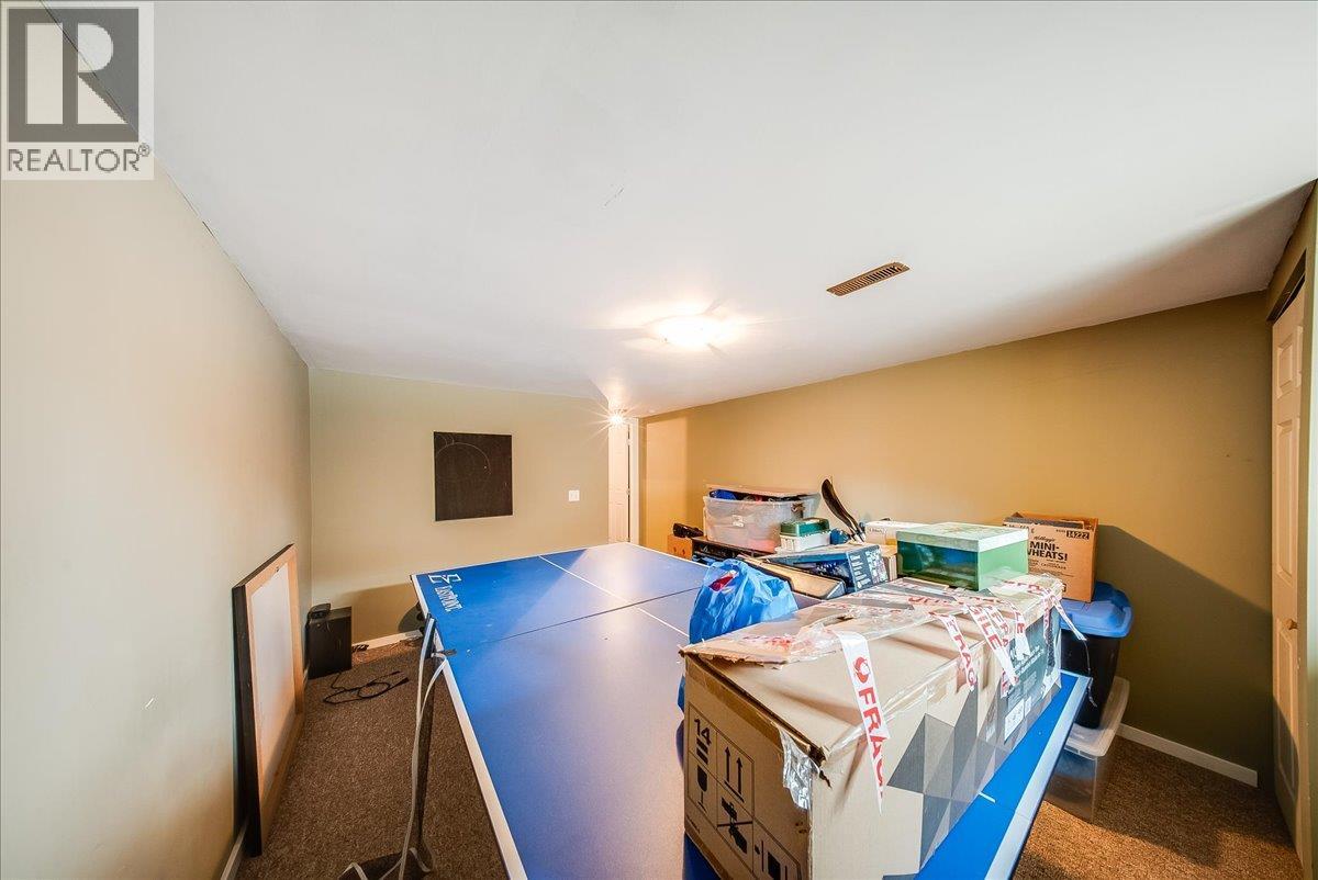890 9TH Avenue - 23