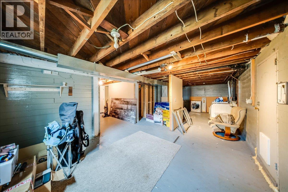 890 9TH Avenue - 24