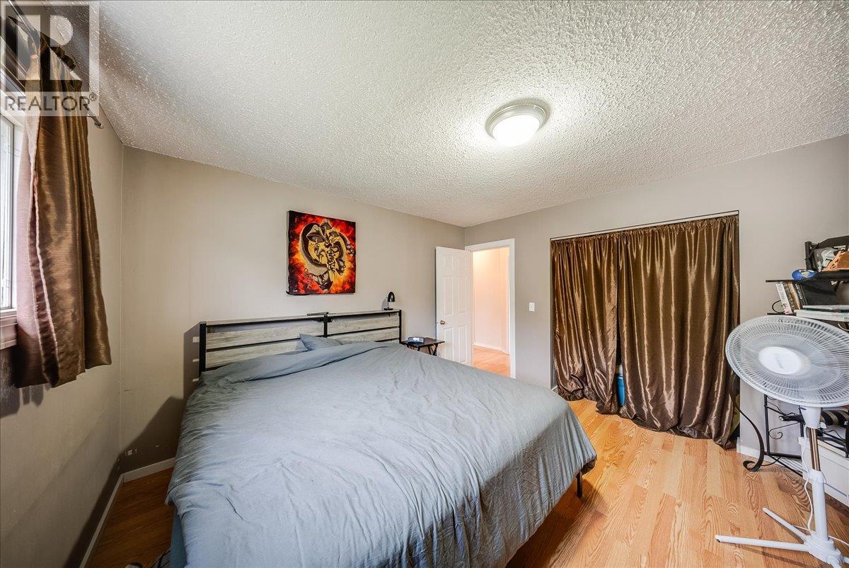 890 9TH Avenue - 13
