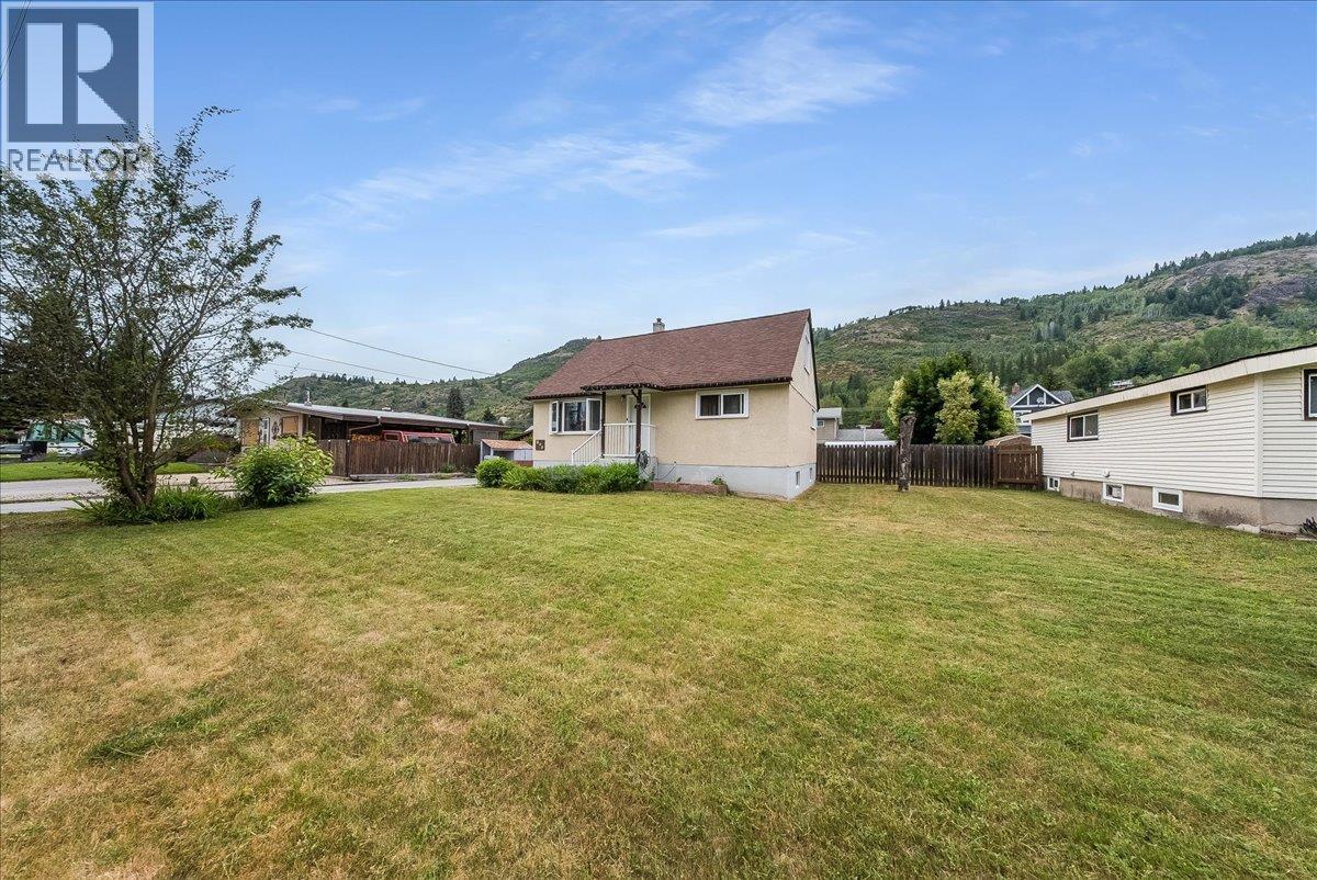 890 9TH Avenue - 34