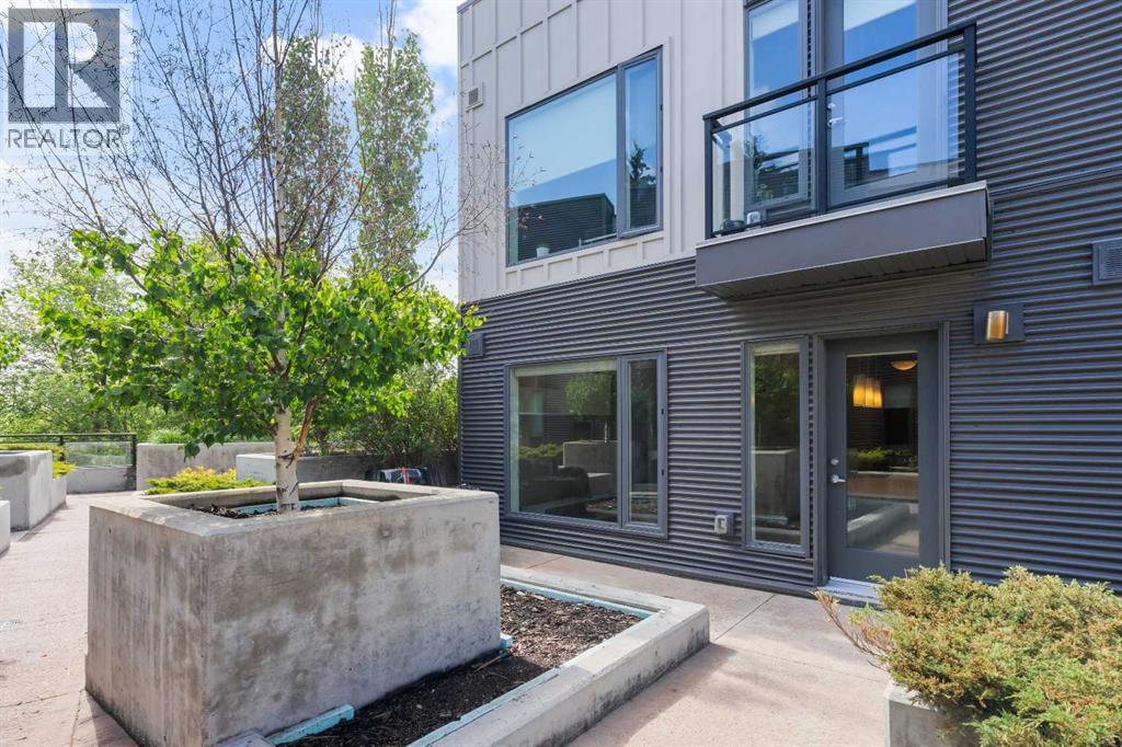 #316 93 34 Avenue SW - 19