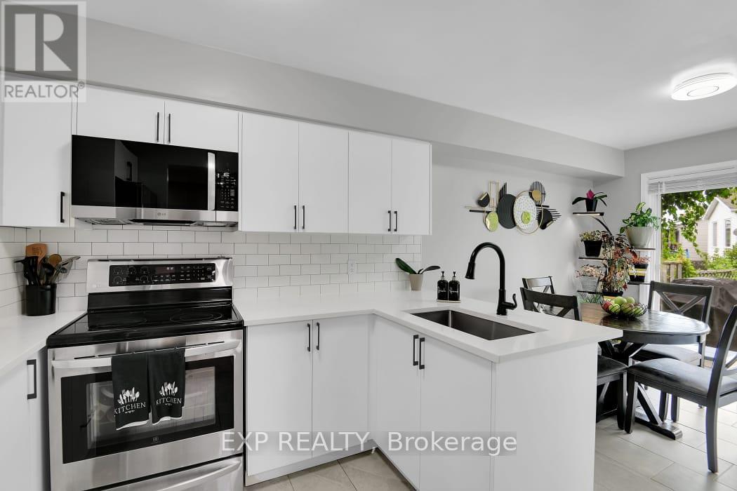 Condos for Sale in Ottawa – 138 ACKLAM TERRACE, Ottawa – By Peter Sagos - Image 12