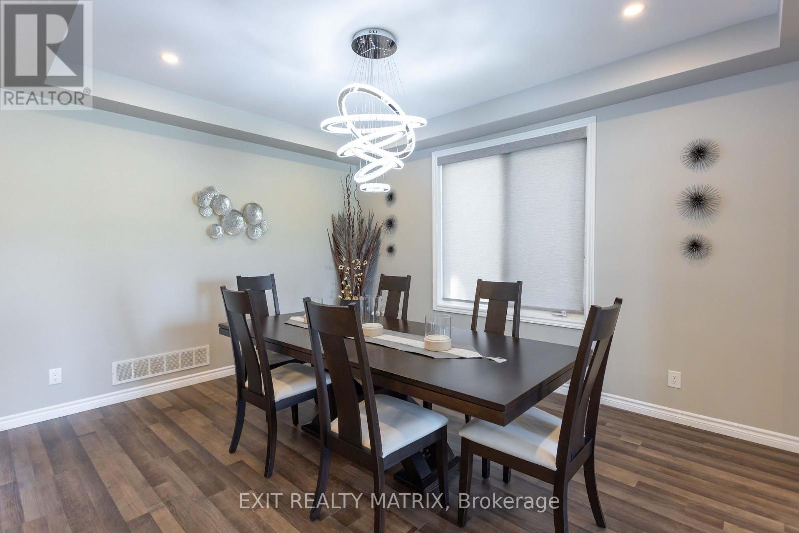 Condos for Sale in Ottawa – 555 ARUM TERRACE, Ottawa – By Peter Sagos - Image 9