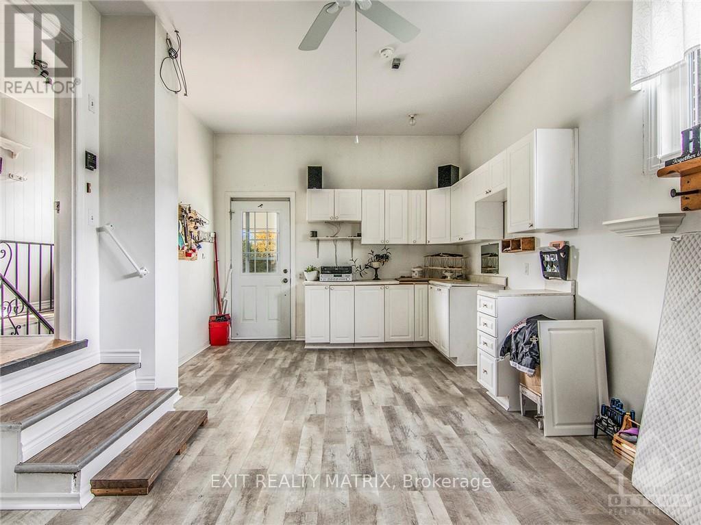 2 Bedroom for Sale in Russell – 954 NOTRE DAME STREET – By Peter Sagos - Image 10