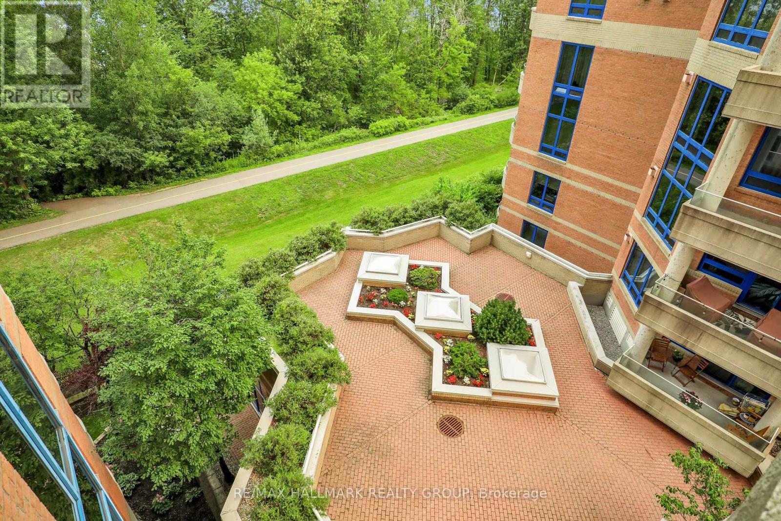 #502 3105 CARLING AVENUE - 34