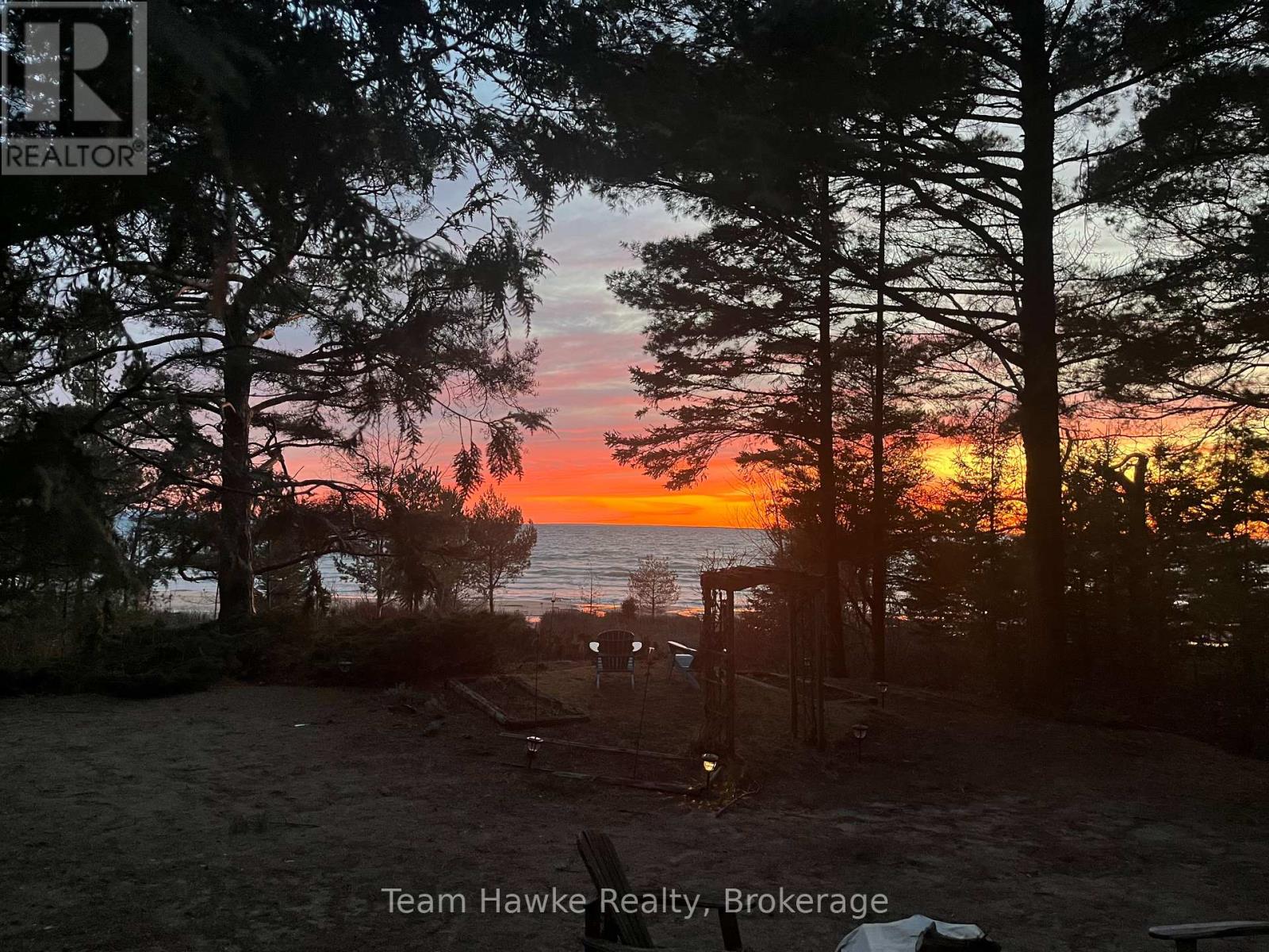698 TINY BEACHES ROAD S - 43