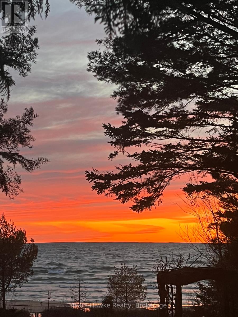 698 TINY BEACHES ROAD S - 47