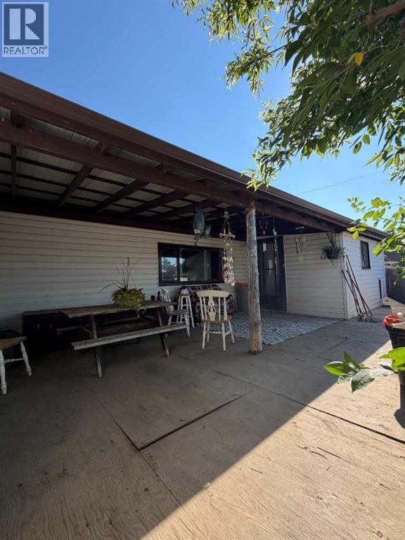 5220 44 Street - 20
