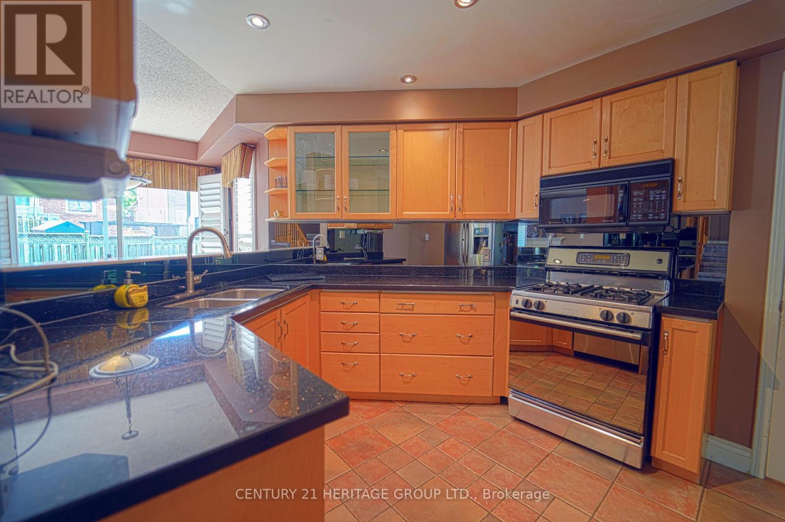 3 PRIMROSE PATH CRESCENT - 17