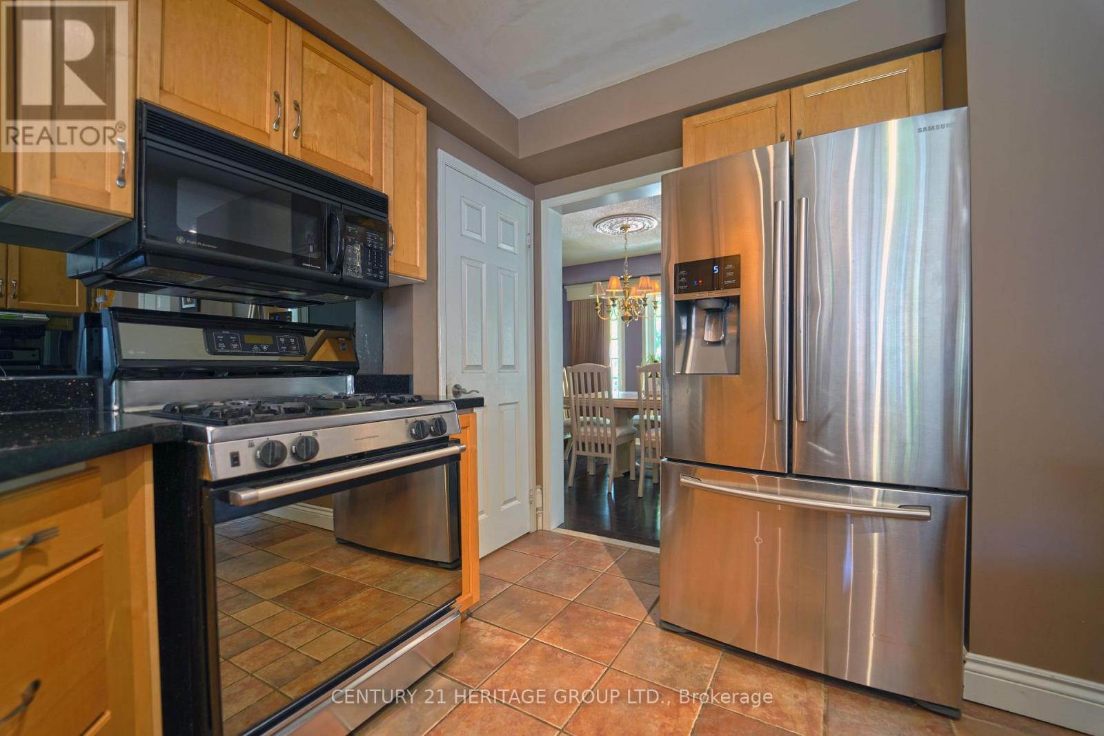 3 PRIMROSE PATH CRESCENT - 18