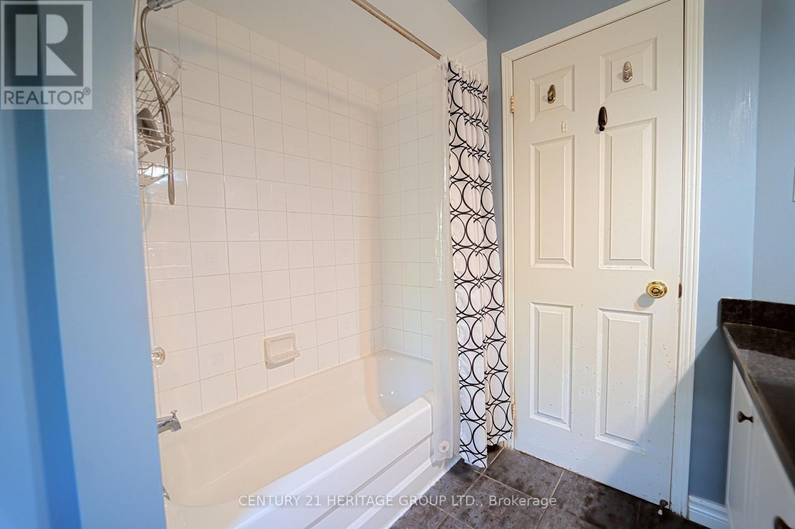 3 PRIMROSE PATH CRESCENT - 23