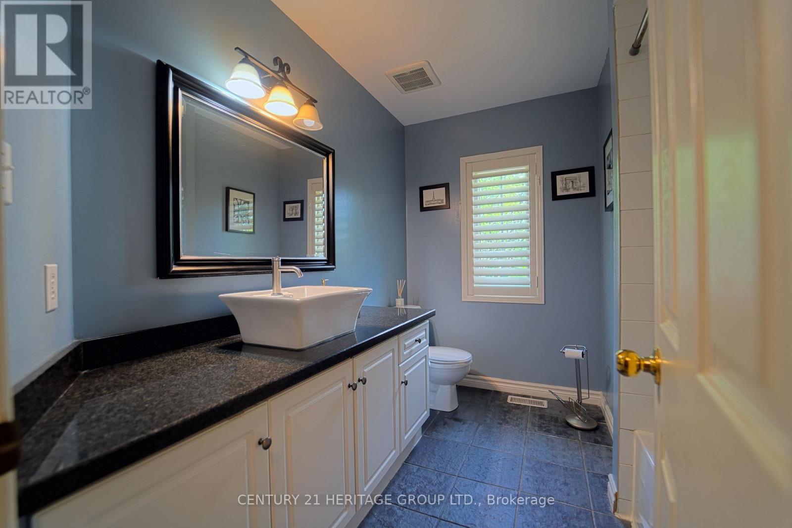 3 PRIMROSE PATH CRESCENT - 22