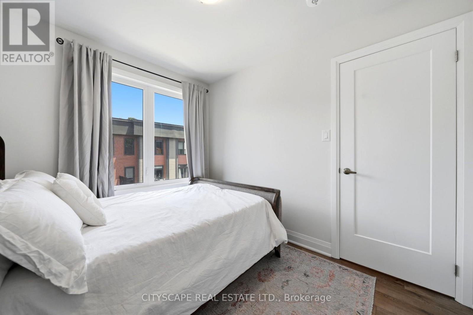 #28 2 WILLOW STREET - Image 29