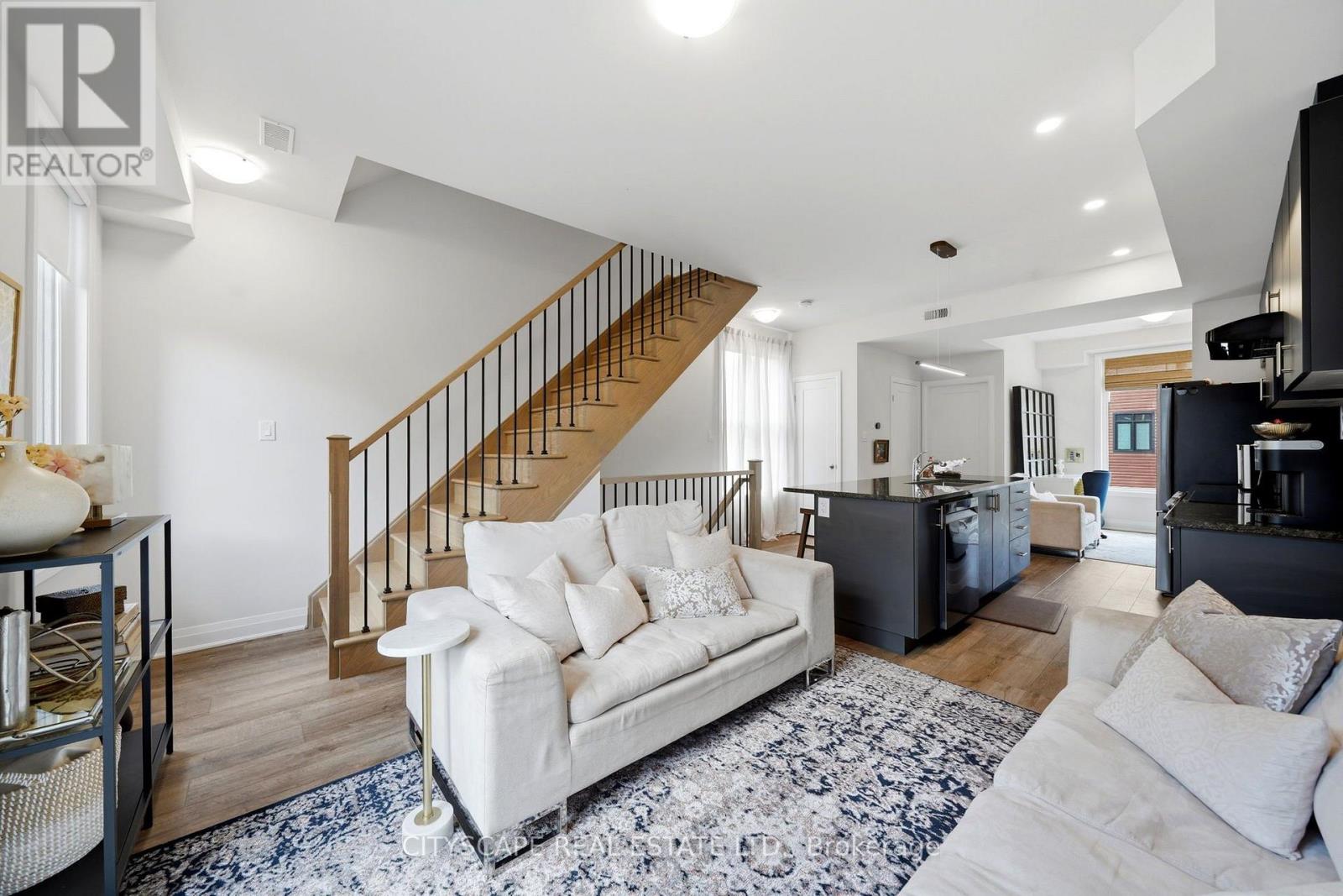 #28 2 WILLOW STREET - Image 19