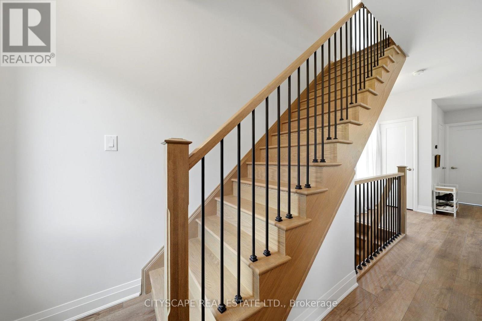 #28 2 WILLOW STREET - Image 22